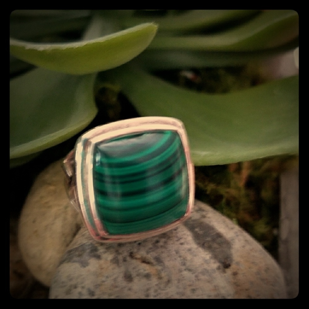 Women's ring
